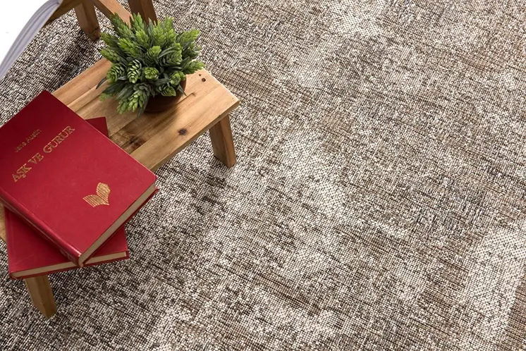 3' X 5' Ivory Distressed Diamonds Area Rug