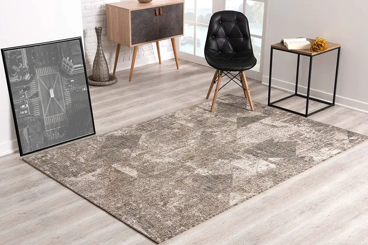 5' X 7' Gray and Ivory Abstract Area Rug