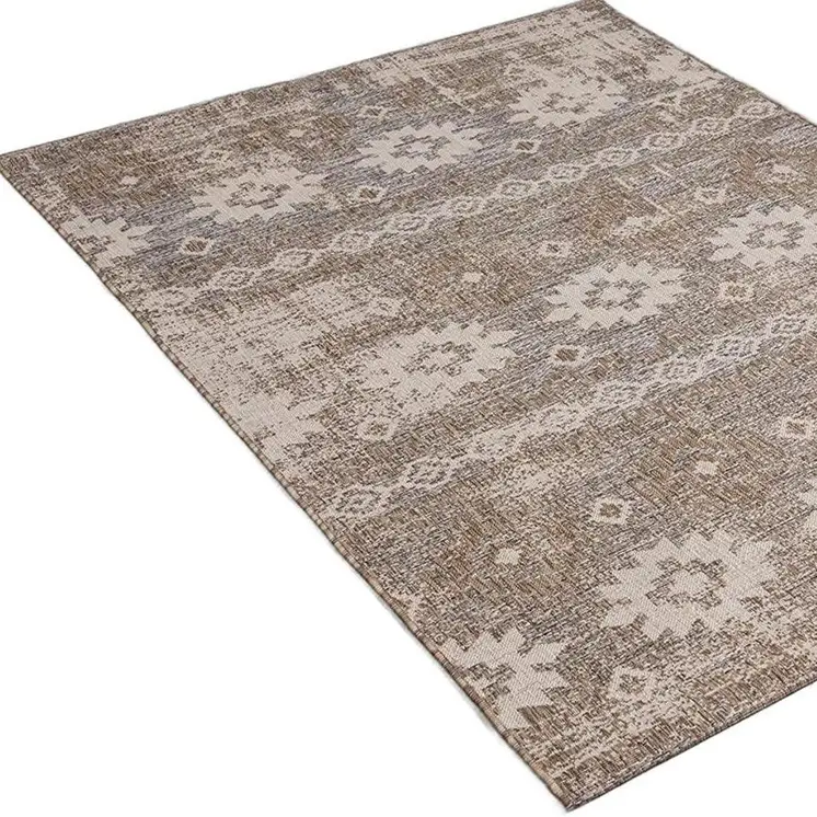 5' X 7' Gray and Ivory Ikat Area Rug