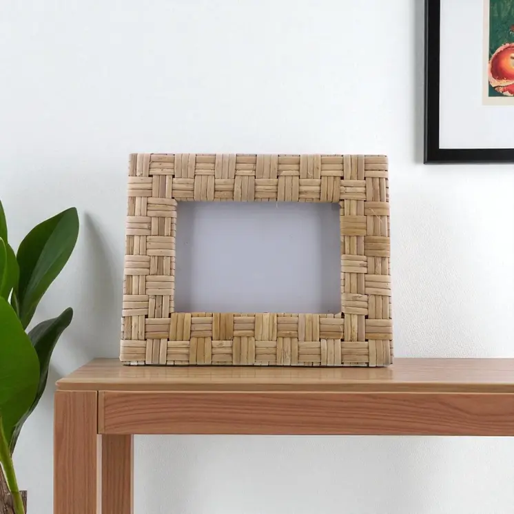 4" x 6" Natural Textural Rattan Tabletop Picture Frame