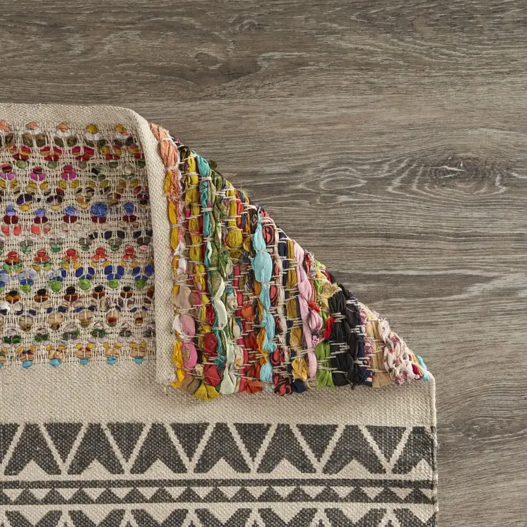 5' X 7' Colorful Traditional Chindi Area Rug
