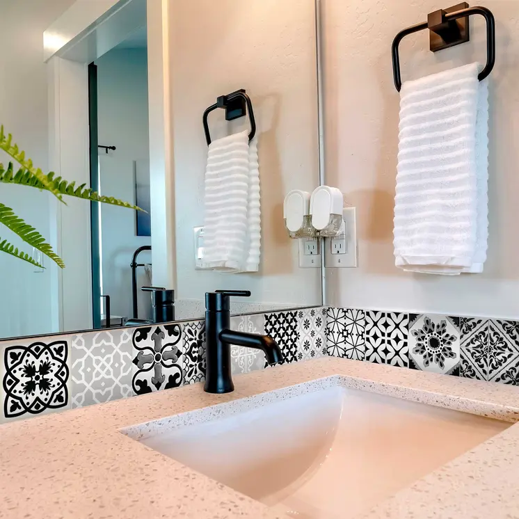 8" X 8" Black White and Gray Bella Peel and Stick Tiles