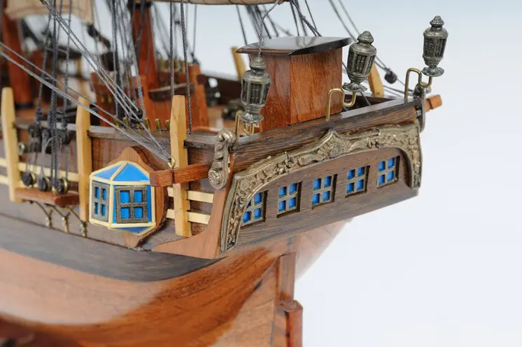 30" Wood Brown Solid Wood Hand Painted HMS Bounty 1787 Model Boat