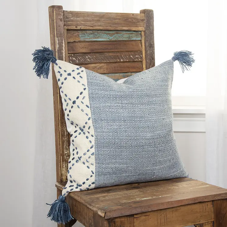 20" Blue and Ivory Herringbone Cotton Throw Pillow With Tassels