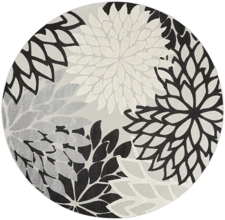 8' X 8' Black And White Indoor Outdoor Area Rug