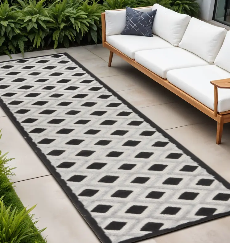 12' Black And White Indoor Outdoor Runner Rug