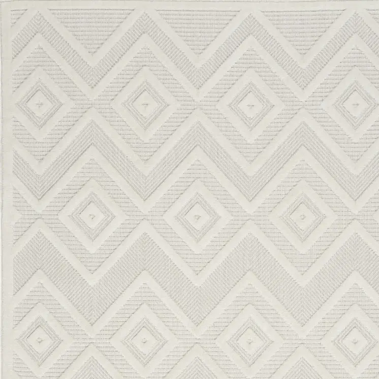 6' X 9' Ivory Indoor Outdoor Area Rug