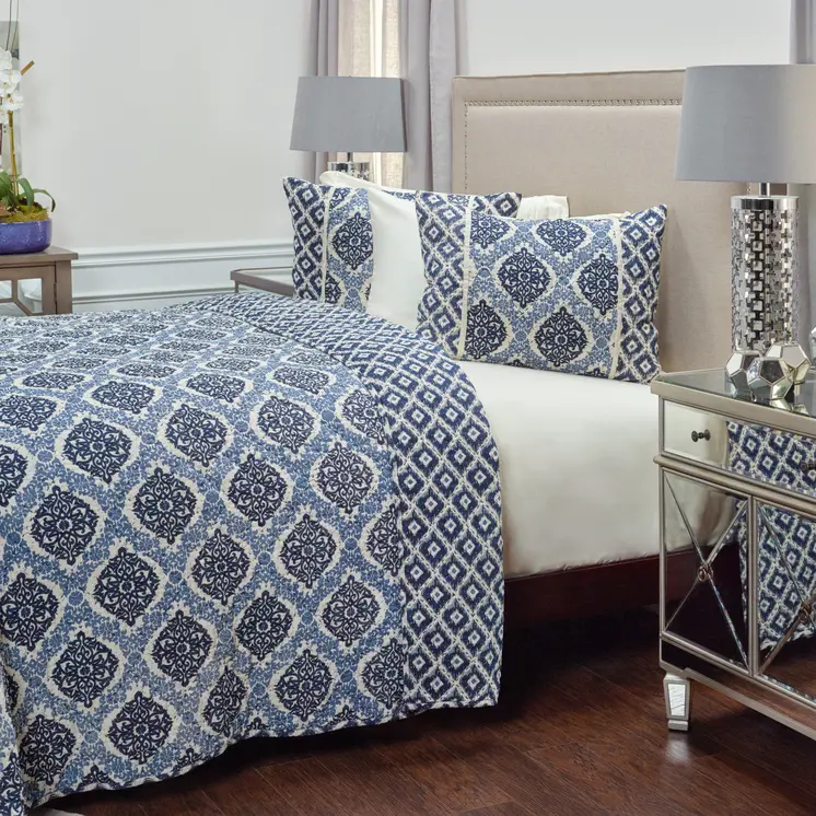 Blue And Ivory Damask King Quilt