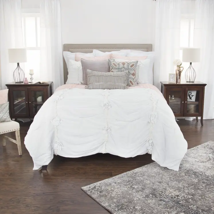 White Floral Queen Quilt