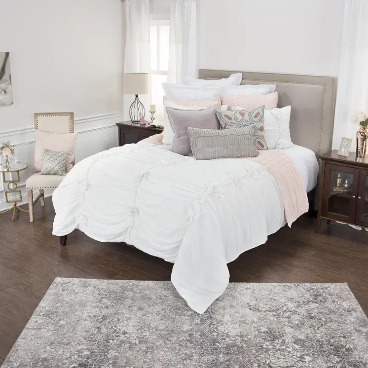 White Floral Queen Quilt
