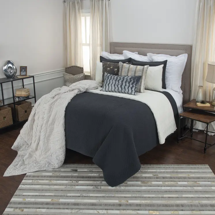 Indigo Checkered Queen Quilt