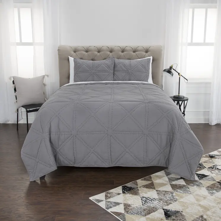 Gray Geometric Queen Quilt