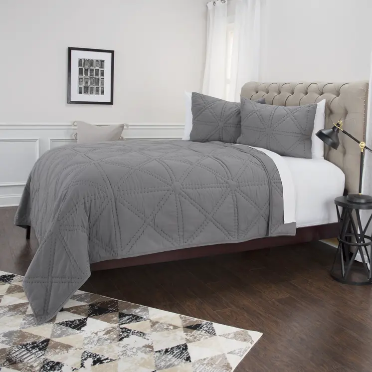 Gray Geometric Queen Quilt