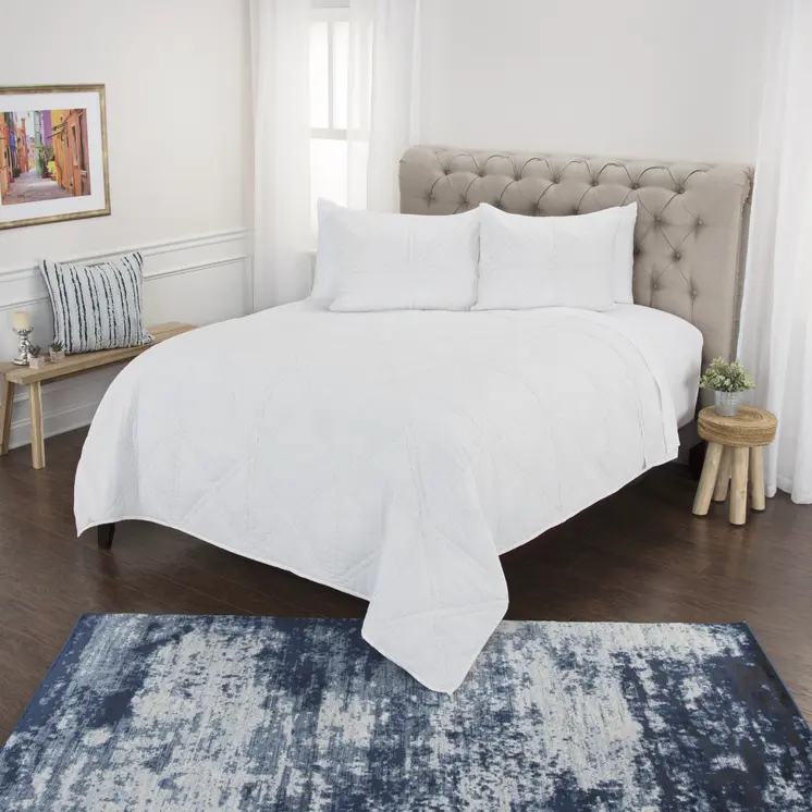 White Geometric King Quilt