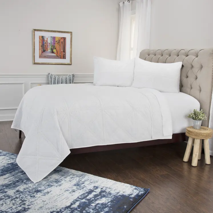 White Geometric King Quilt