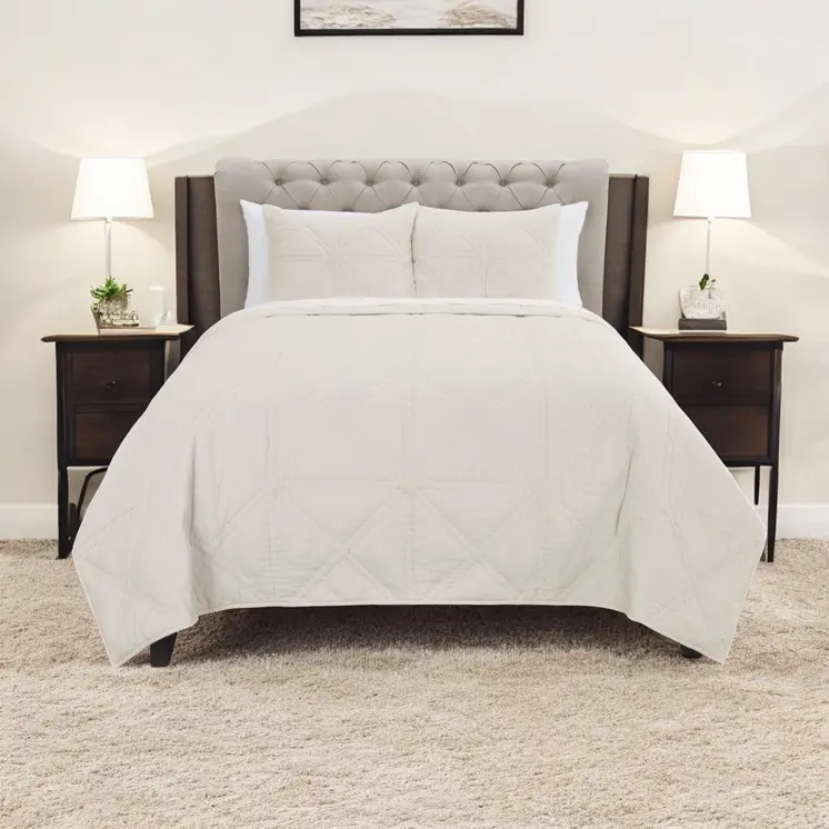 Set of Three Ivory Geometric Queen Quilt