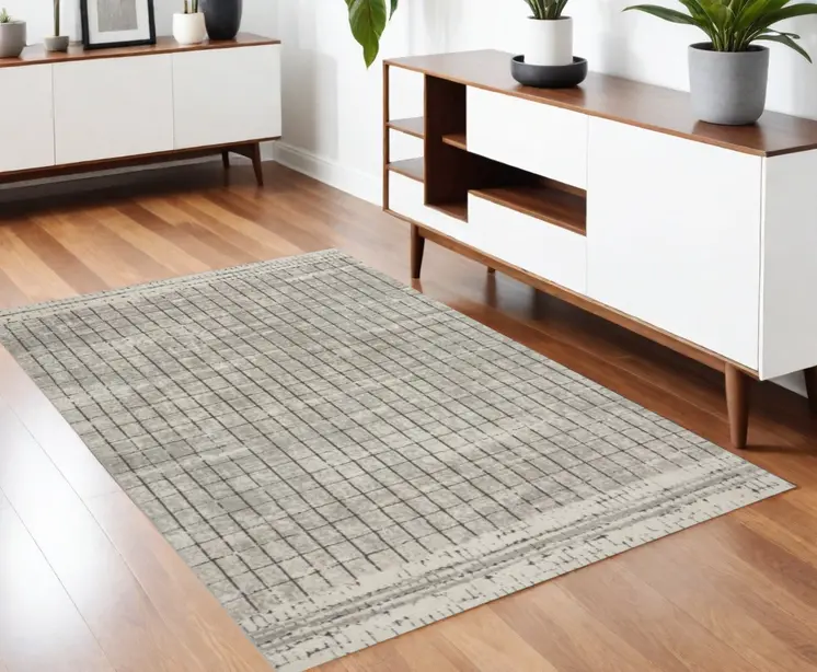 4' X 6' Ivory And Grey Abstract Power Loom Distressed Non Skid Area Rug