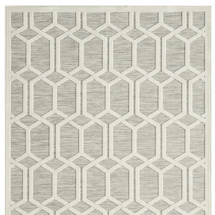 8' X 10' Gray And Ivory Indoor Outdoor Area Rug