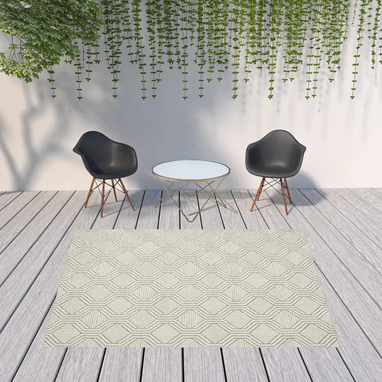 8' X 10' Gray And Ivory Indoor Outdoor Area Rug