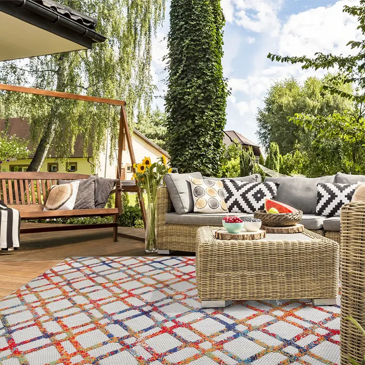7' X 9' Cream Geometric Stain Resistant Non Skid Indoor Outdoor Area Rug