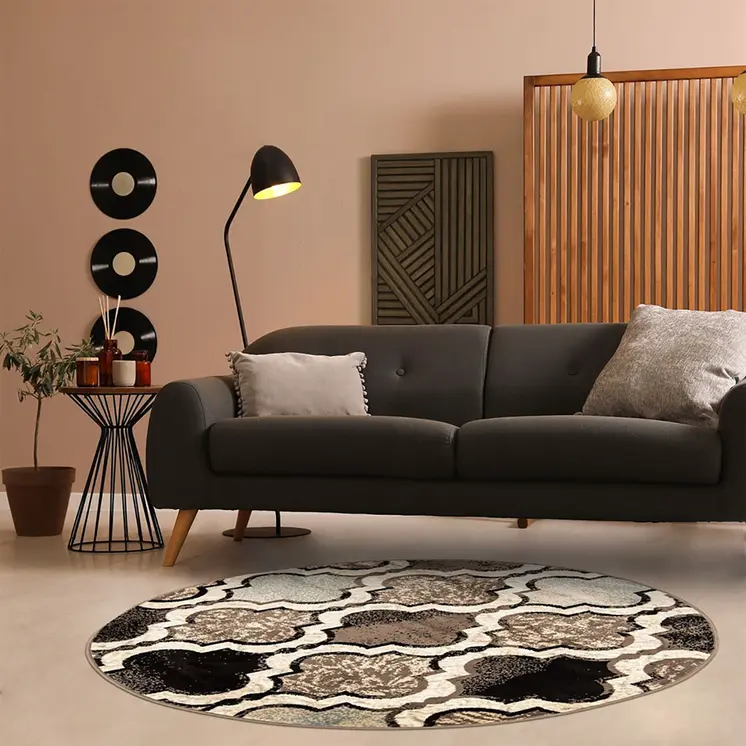 5' Ivory Brown And Black Quatrefoil Distressed Round Rug