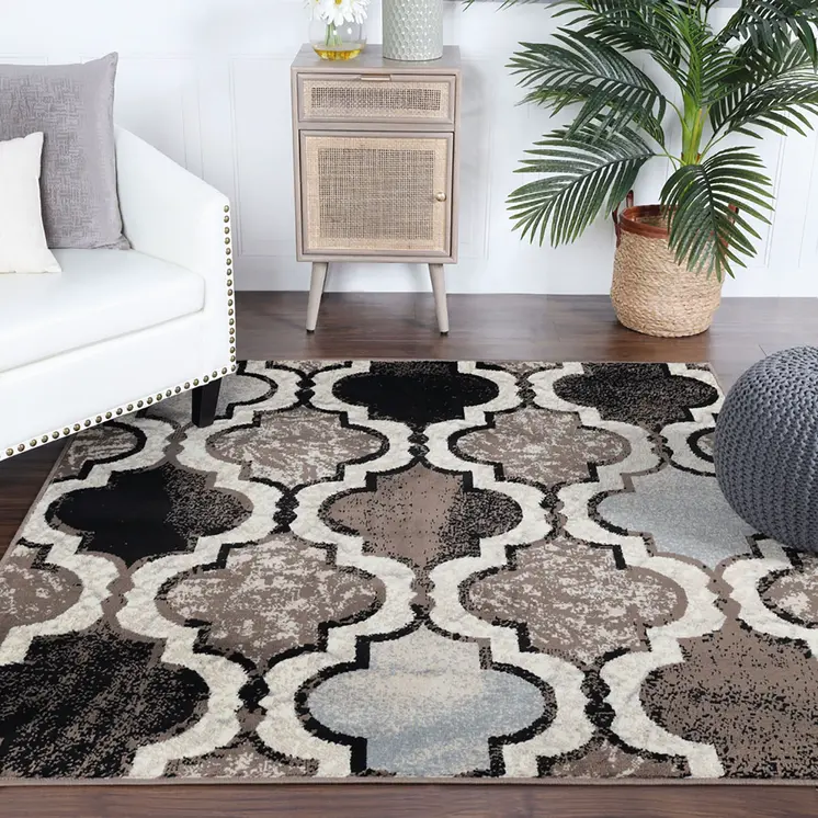 8' Ivory Quatrefoil Distressed Square Rug