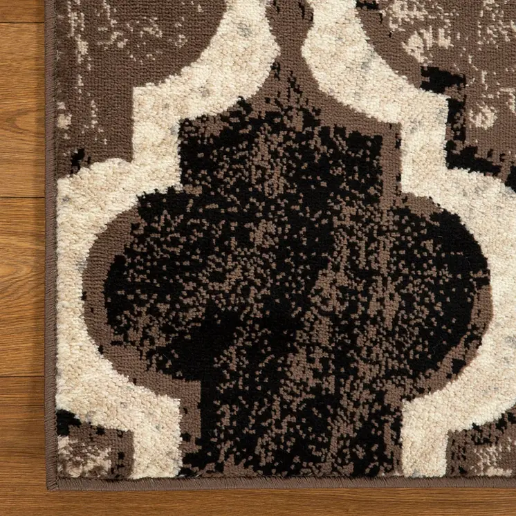 8' Ivory Quatrefoil Distressed Square Rug