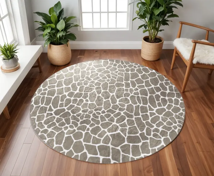 8' X 8' Beige Round Giraffe Print Shag Handmade Non Skid Area Rug