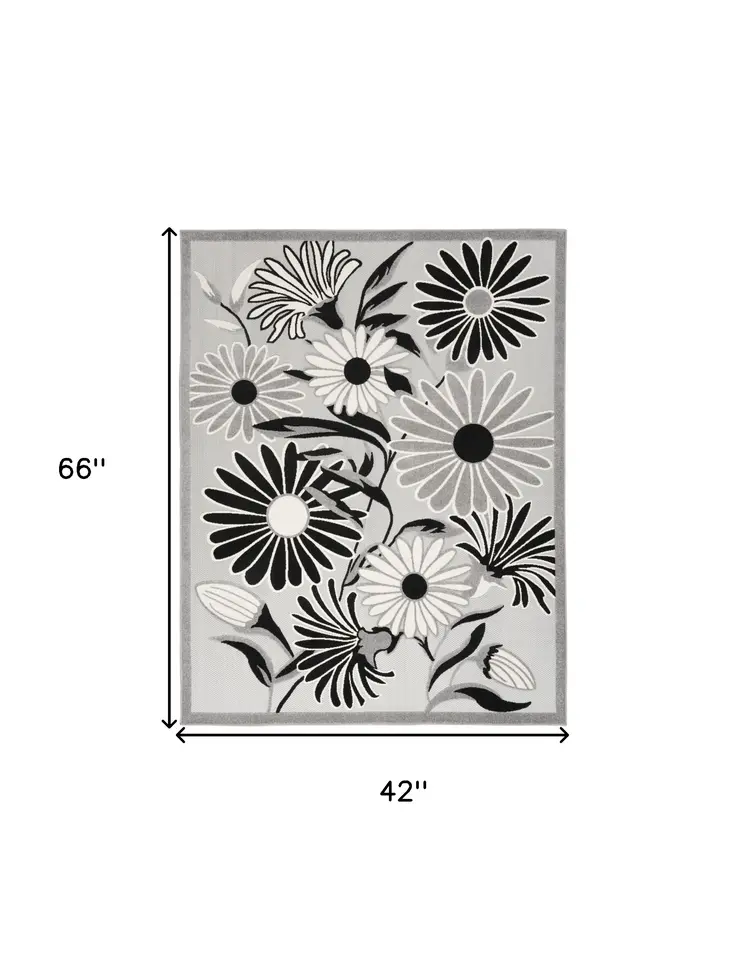 4' X 6' Black White Floral Stain Resistant Non Skid Area Rug