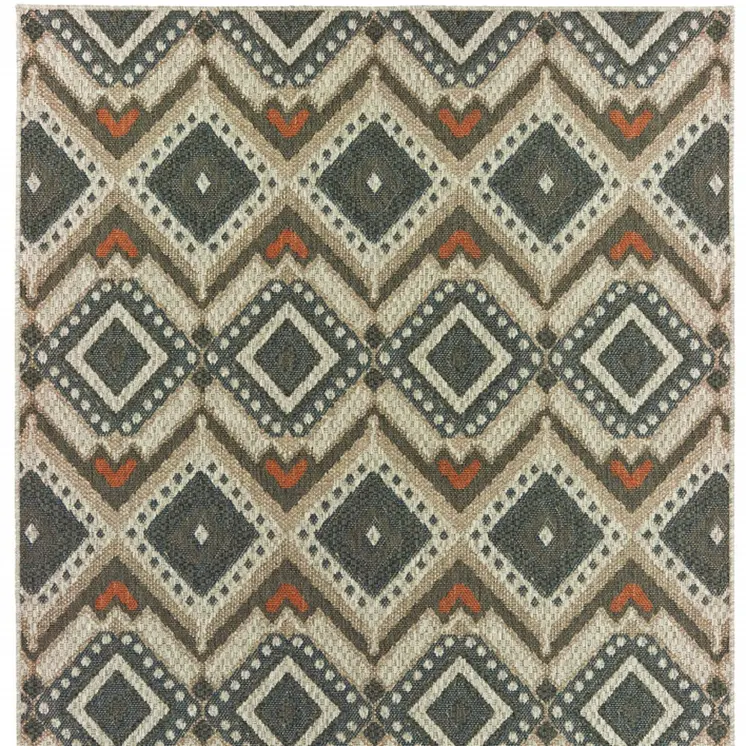 5' X 7' Gray Geometric Stain Resistant Indoor Outdoor Area Rug