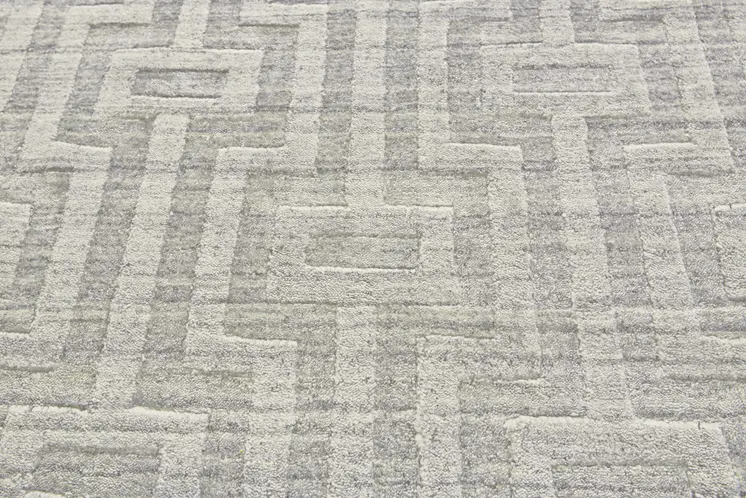 2' X 3' Silver Floral Hand Woven Area Rug