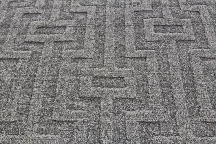 5' X 8' Gray And Silver Geometric Hand Woven Area Rug