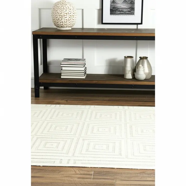 4' X 6' Ivory Geometric Hand Woven Area Rug