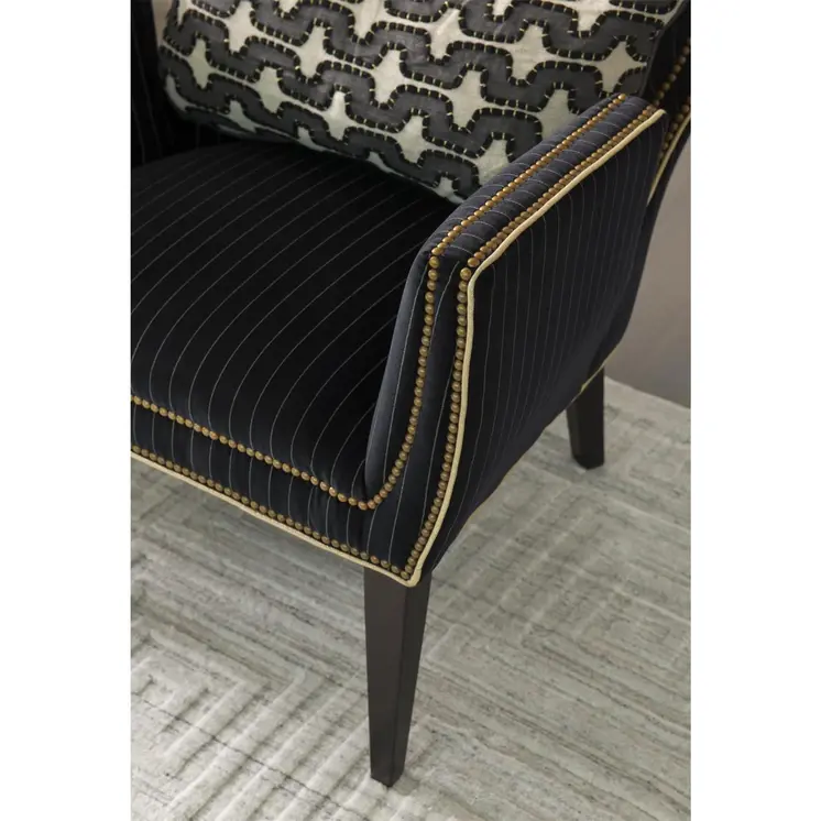 6' X 9' Ivory Geometric Hand Woven Area Rug
