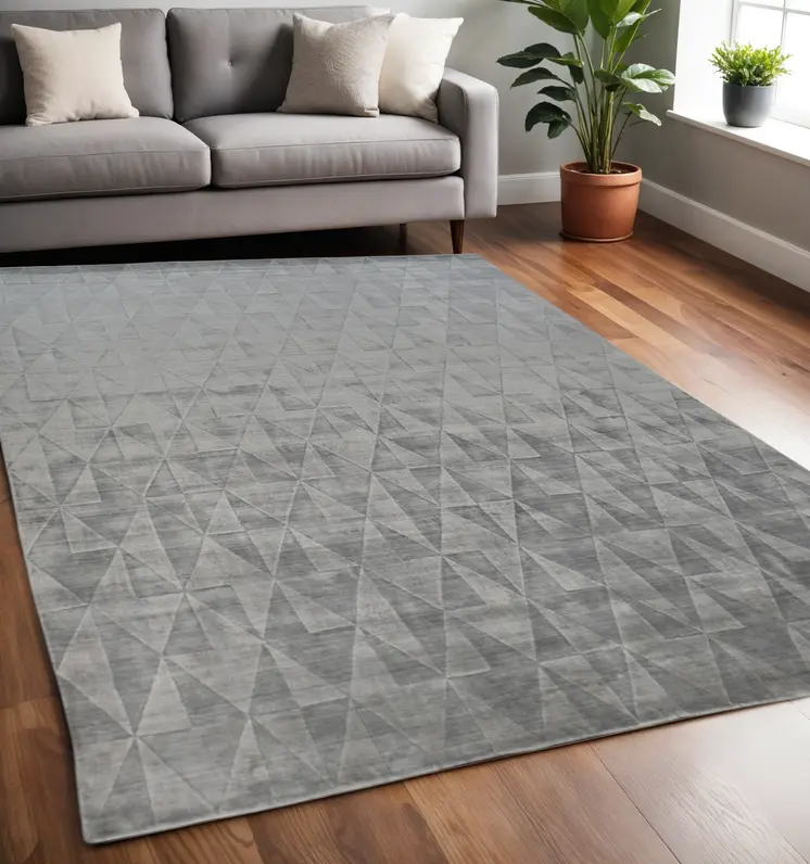 5' X 8' Gray Geometric Hand Woven Area Rug
