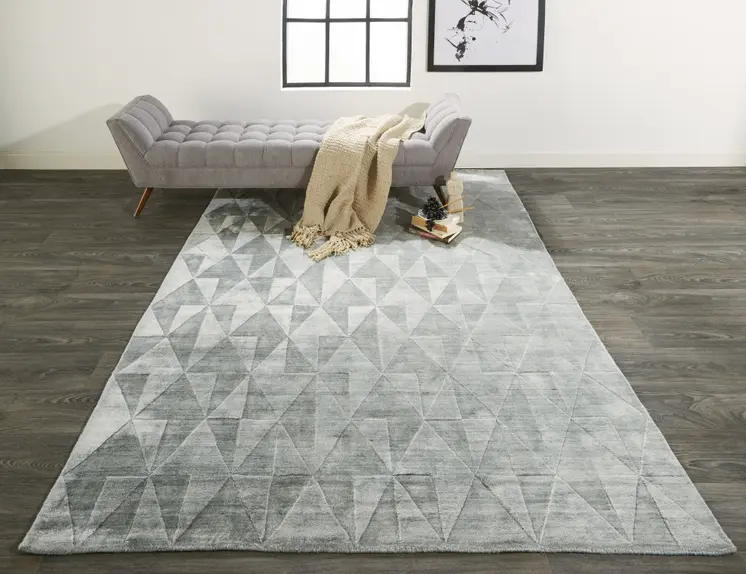 5' X 8' Gray Geometric Hand Woven Area Rug