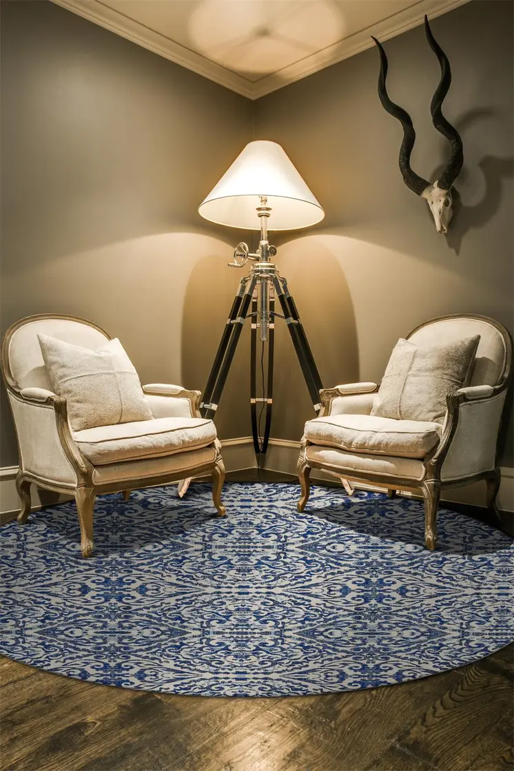 9' Blue and Ivory Round Floral Distressed Area Rug
