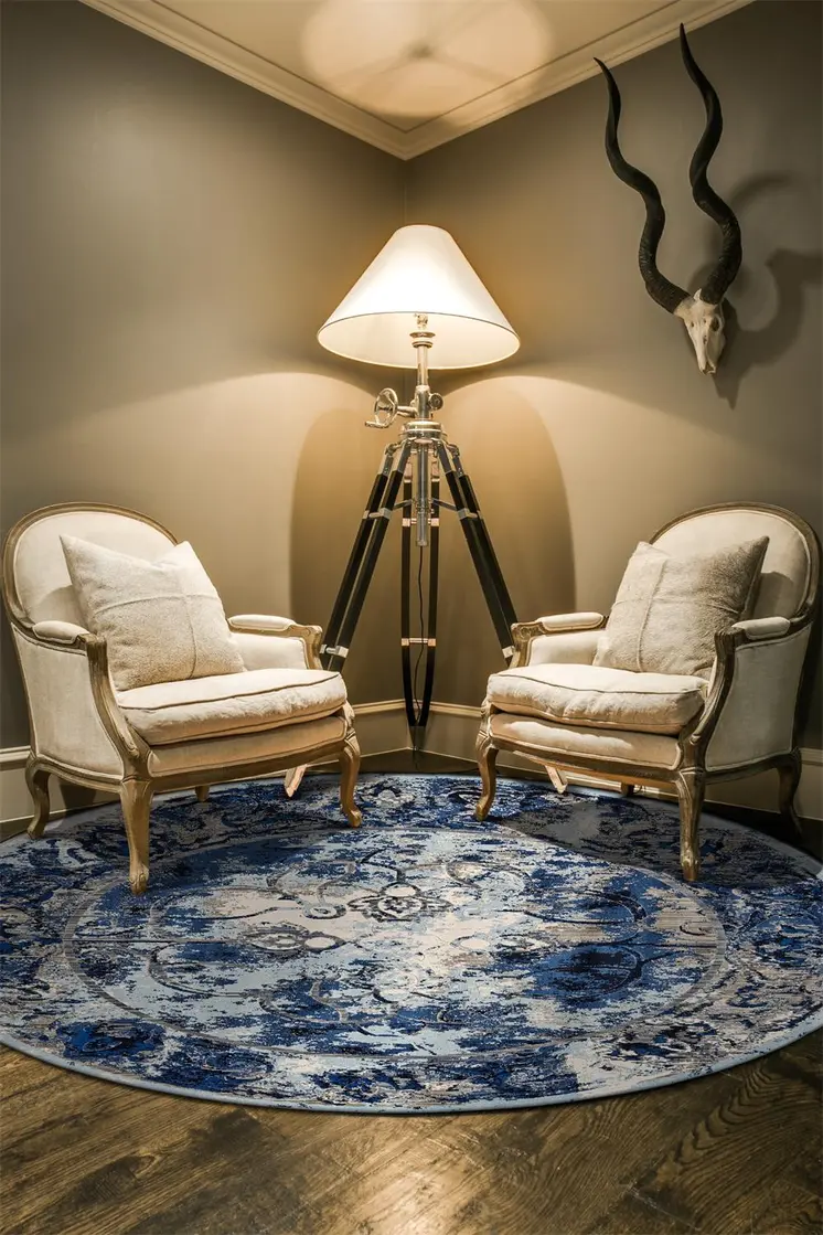 9' Blue And Ivory Floral Distressed Round Rug