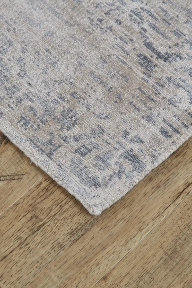 5' X 8' Gray and Ivory Abstract Hand Woven Area Rug