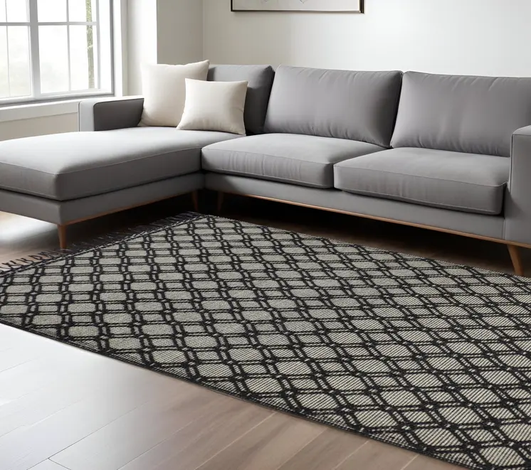 8' X 10' Black And Ivory Wool Geometric Hand Woven Area Rug With Fringe