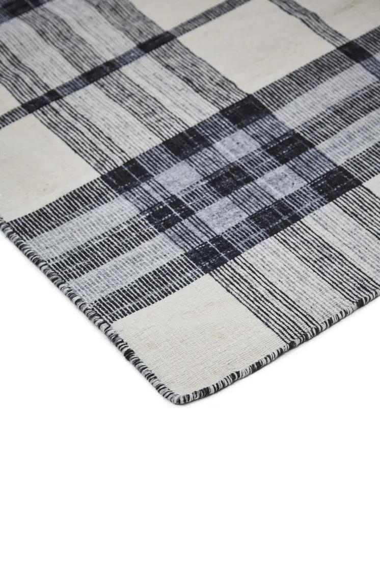 8' X 10' Ivory Blue And Black Abstract Hand Woven Stain Resistant Area Rug