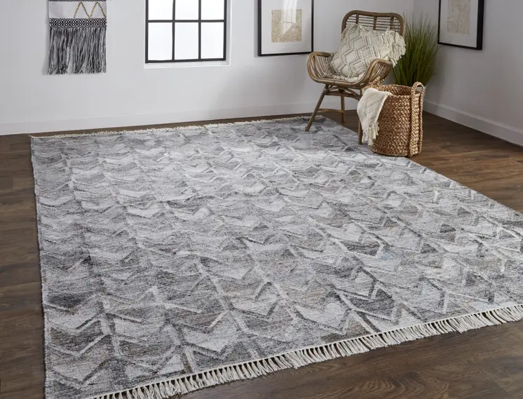 5' X 8' Gray Geometric Hand Woven Area Rug With Fringe