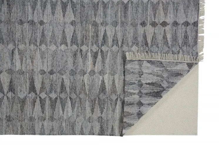 4' X 6' Gray Geometric Hand Woven Area Rug With Fringe