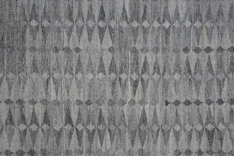 5' X 8' Gray Geometric Hand Woven Area Rug With Fringe
