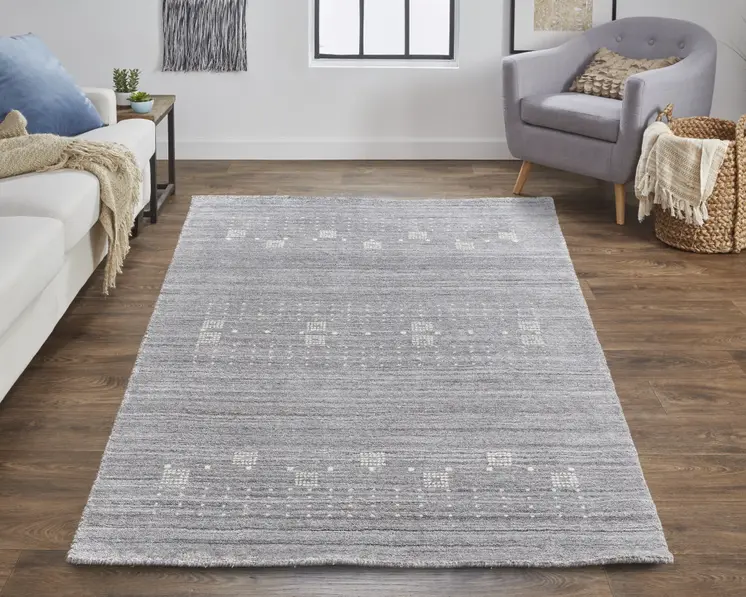 5' X 8' Gray And Ivory Wool Hand Knotted Stain Resistant Area Rug
