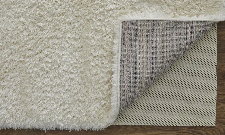 8' X 10' White Shag Power Loom Stain Resistant Area Rug