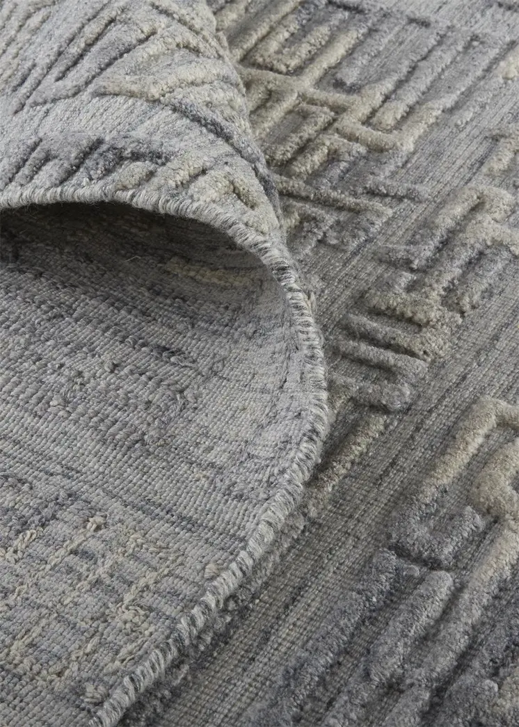 8' Gray and Ivory Abstract Hand Woven Runner Rug