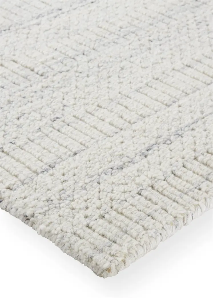 5' X 8' Ivory And Gray Wool Hand Woven Stain Resistant Area Rug