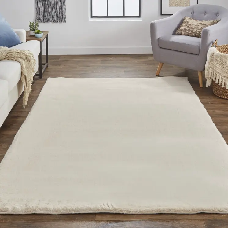 2' X 3' Tan Shag Area Rug