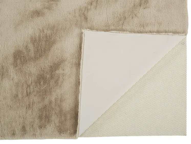 2' X 3' Tan Shag Area Rug